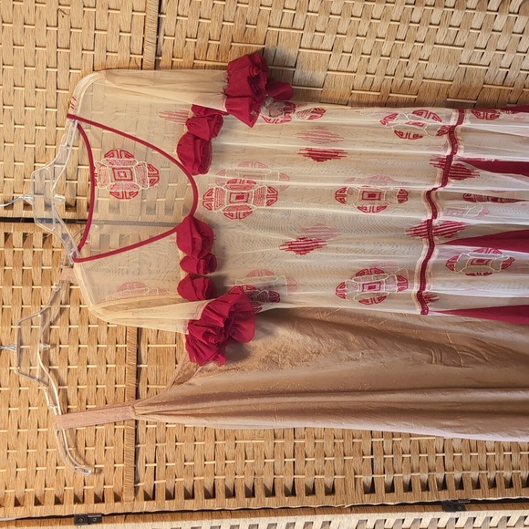 Dress - Picture 6 of 7